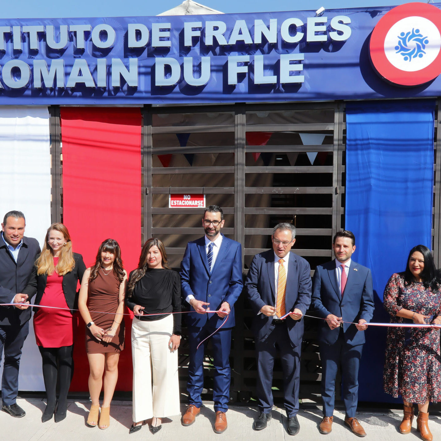 Inauguración del instituto con el Cónsul General de Francia